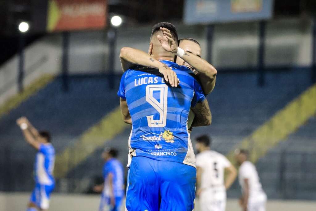 PAULISTA SÉRIE A3: Marília vence Comercial e Itapirense bate União São João 2 PAULISTA SÉRIE A3: Marília vence Comercial e Itapirense bate União São João fora de casa (Foto: Matheus Dahsan)
