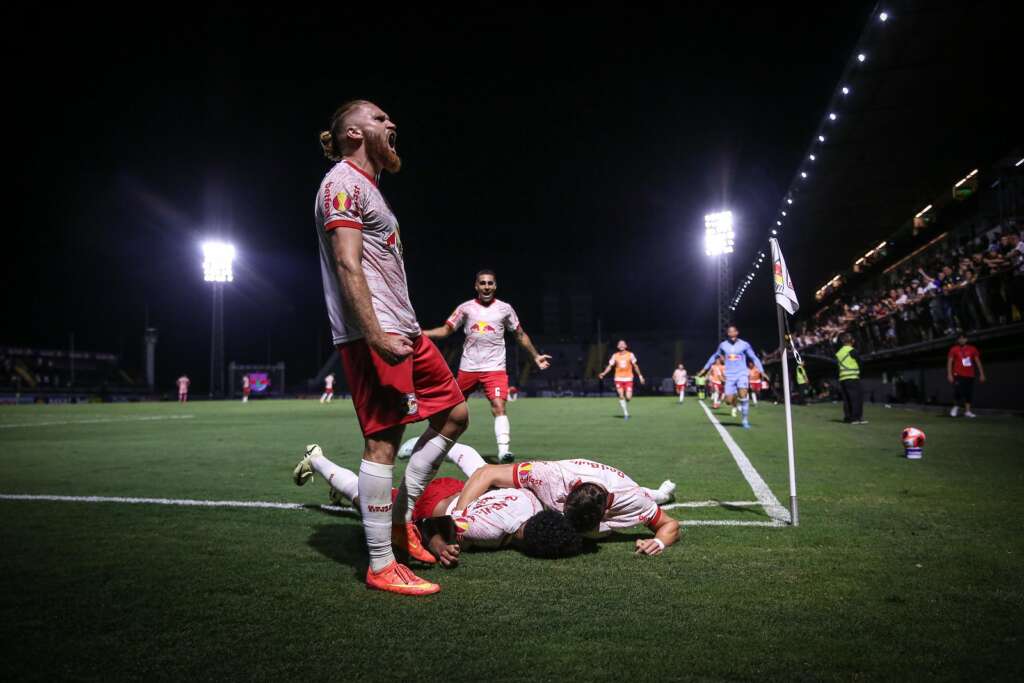 Pitta avalia início de temporada do Bragantino e projeta duelo contra o Palmeiras