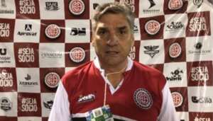 Cartola fica na bronca e cai o primeiro técnico no Baianão