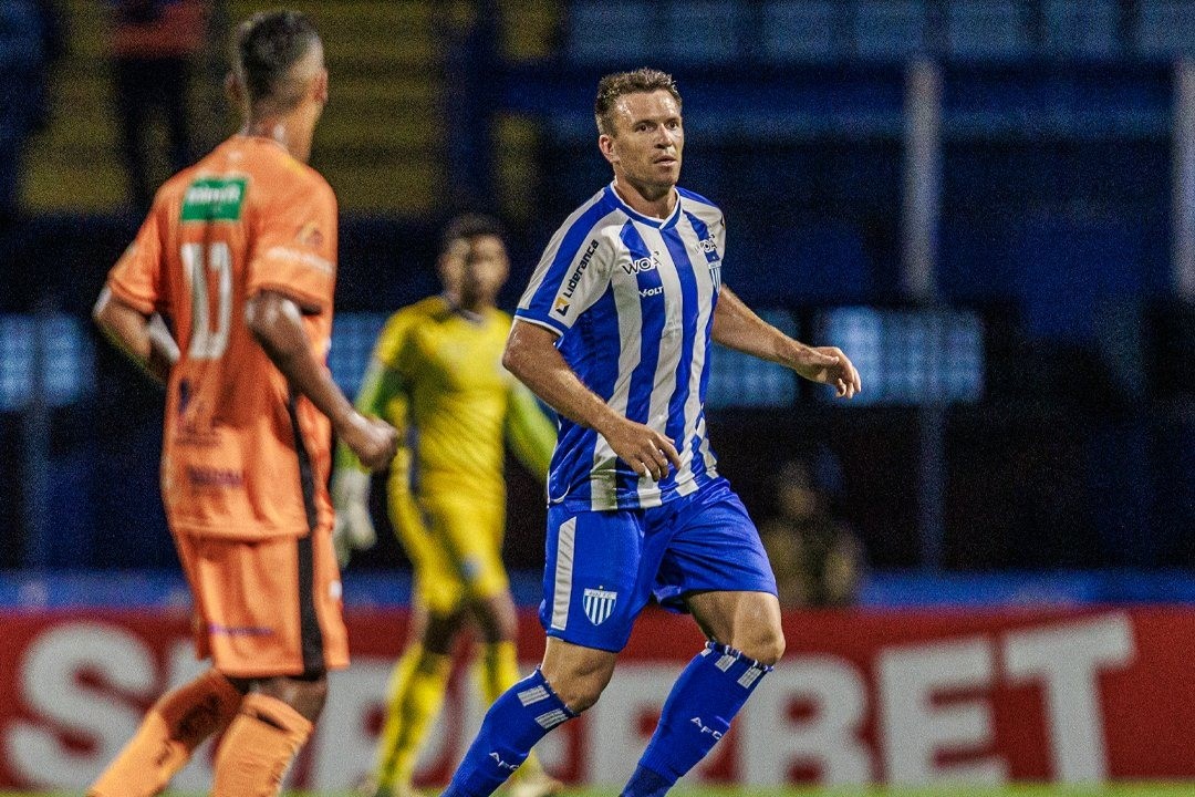 CATARINENSE: Avaí começa vencendo e Chapecoense fica no empate