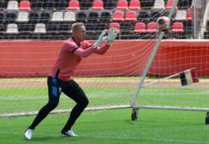 Sem vencer no Paulistão, goleiro do Botafogo-SP foca em desencantar: 'Jogo importantíssimo'