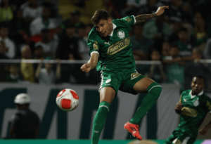 Goleiro tem falha à la Marcos, mas Palmeiras vence o Referência e avança na Copinha