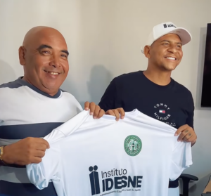 Walter, aquele mesmo, é o novo reforço do Guarany