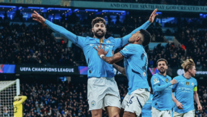 City evita vexame e se garante na Liga dos Campeões