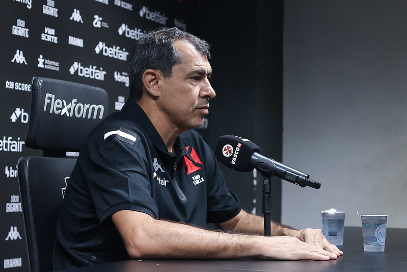 Carille detalha conversas por reforcos no Vasco 1