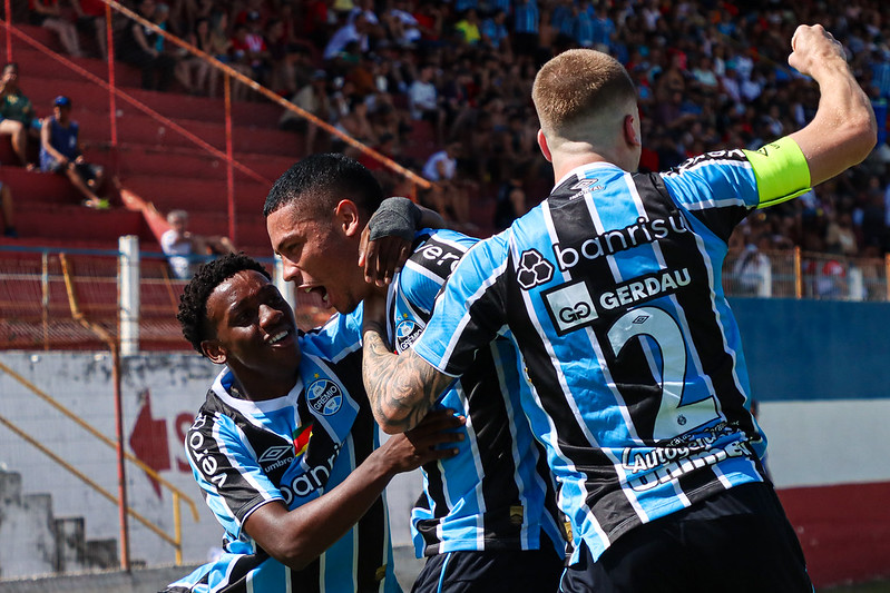 Cruzeiro Gremio e Flamengo tentam vaga no mata mata da Copinha