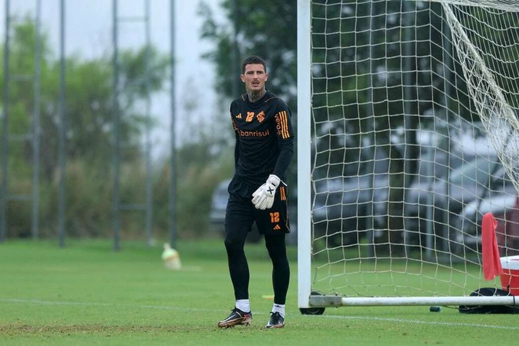 Guarani contrata goleiro Emerson Júnior, ex-Inter e Atlético-GO