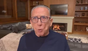 Galvão Bueno detona início dos estaduais no Brasil: 'Ridículo'