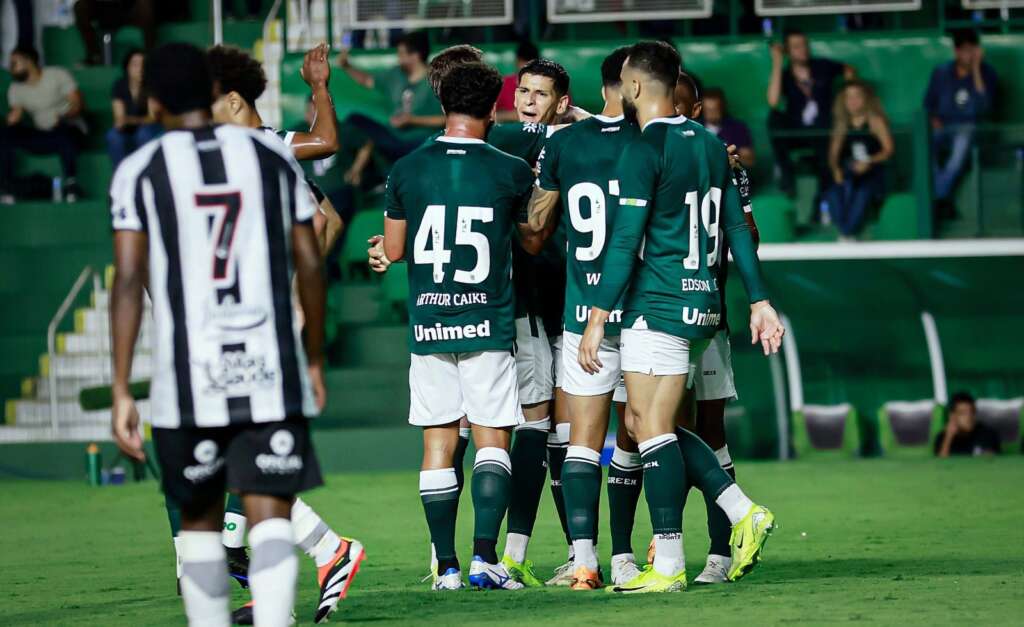 GOIANO: Goiás goleia e Atlético-GO empata fora 2 GOIANO: Goiás goleia e Atlético-GO empata fora (Foto: Divulgação)