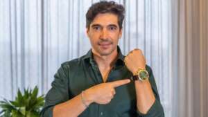 Abel Ferreira, do Palmeiras, lança edição limitada de relógio; saiba o preço