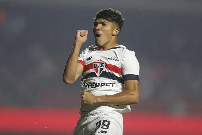 São Paulo encaminha venda de William Gomes ao Porto; Wendell deve chegar de forma antecipada