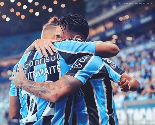 Grêmio vence bem Caxias e desencanta no Campeonato Gaúcho