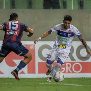 Com passagem na base, Gustavo Aguiar reencontra América-MG no  Mineiro