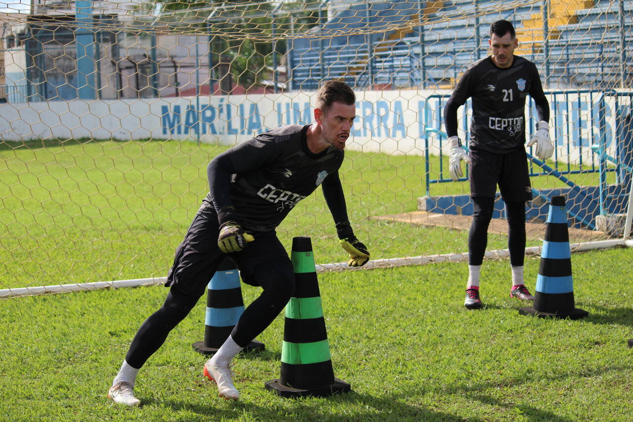 Goleiro Wagner Coradin em treino pelo Marília no Abreuzão (Foto: Lucas Daquino / MAC)