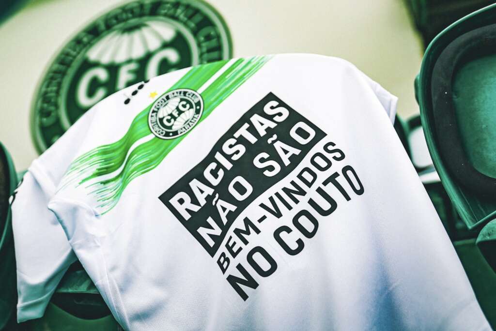 Coritiba lança campanha antirracista e estampa mensagem no uniforme contra o Andraus
