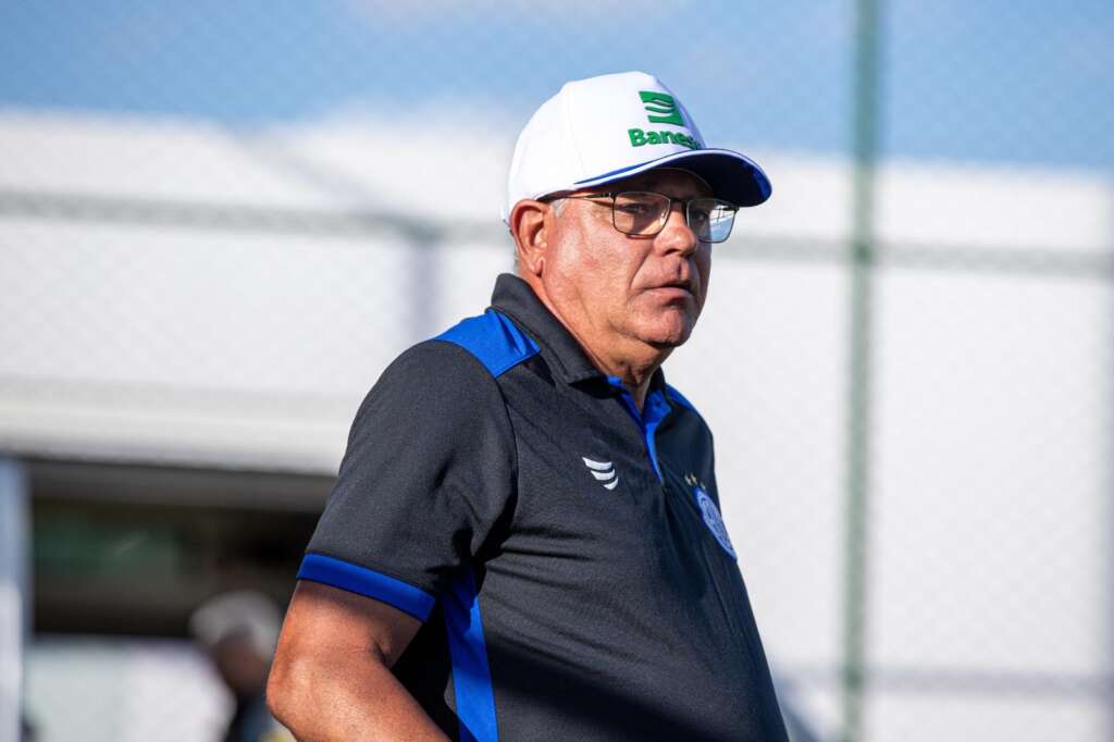 Waguinho Dias avalia primeiro mês no Confiança e projeta duelo contra o Lagarto