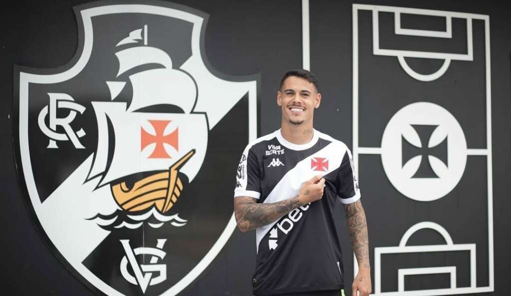 Vasco anuncia a contratação de Lucas Freitas