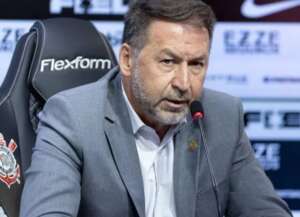 Augusto Melo pede destituição do presidente do Conselho do Corinthians