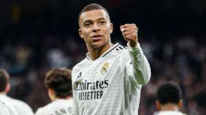 Mourinho faz coro para Mbappé receber a Bola de Ouro