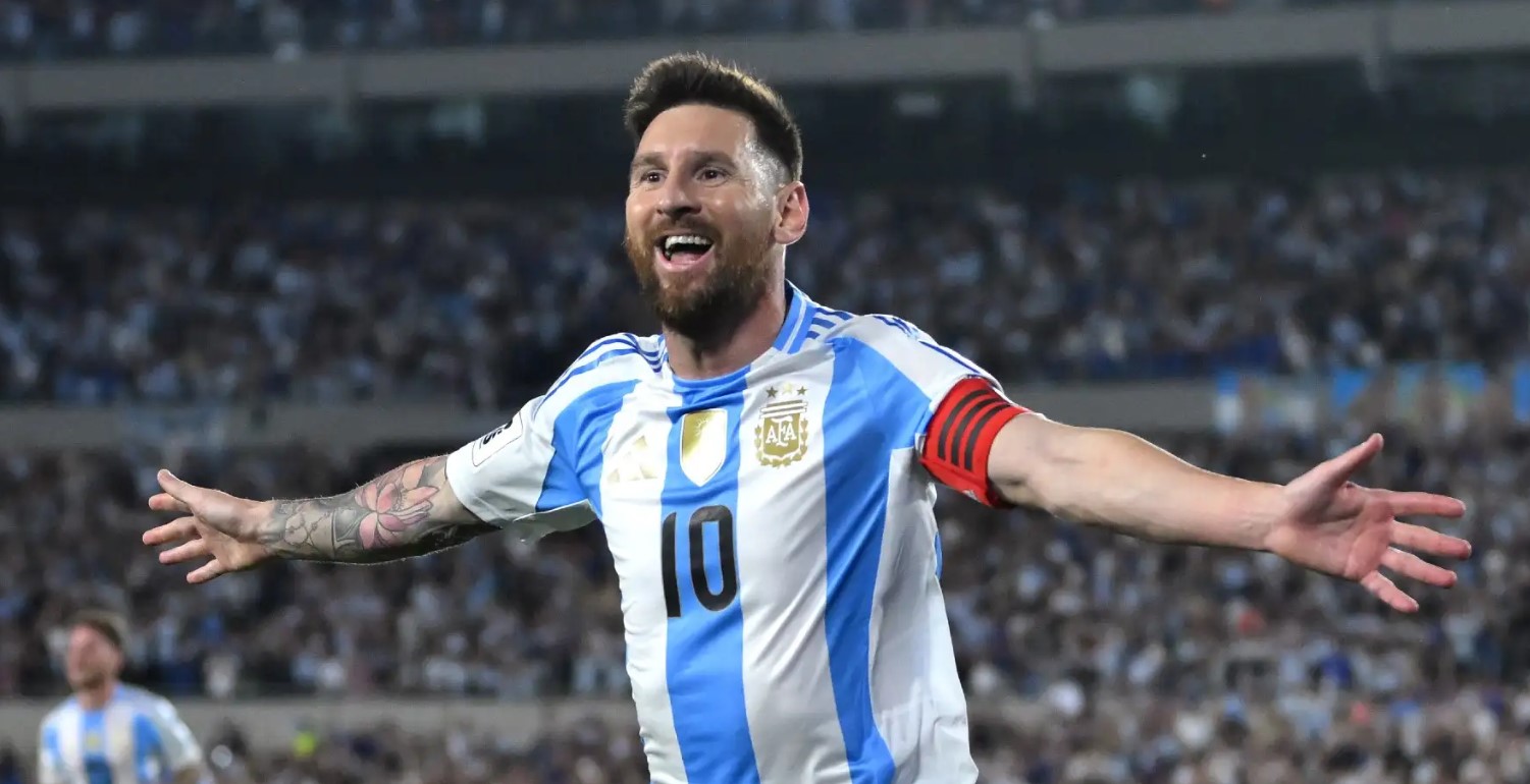 Messi quer jogar a Copa do Mundo de 2026, diz técnico da Argentina