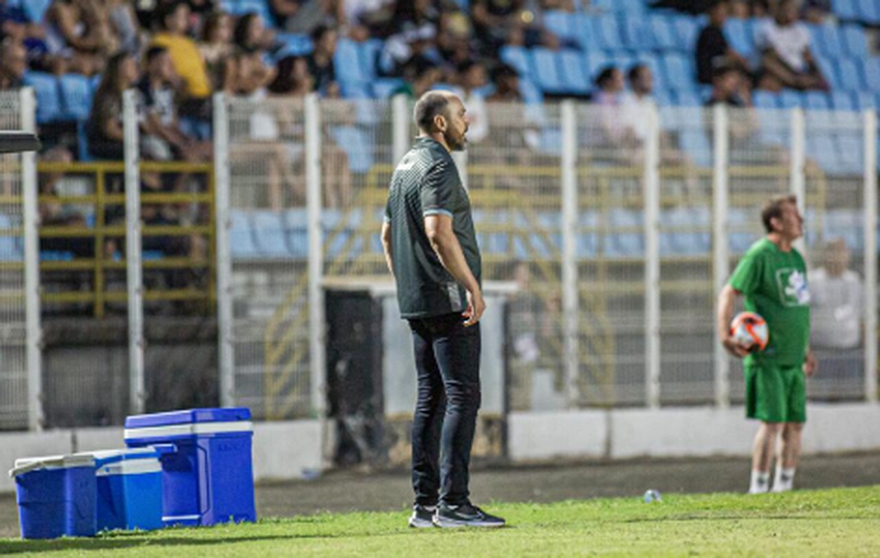 Moises Egert celebra vitoria do XV contra o Gremio Prudente