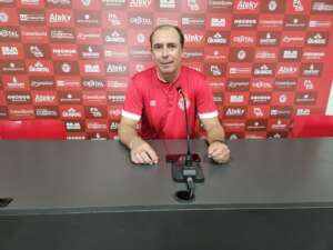 Paranaense tem Operário líder e Atletiba manchado por agressões e injúria racial