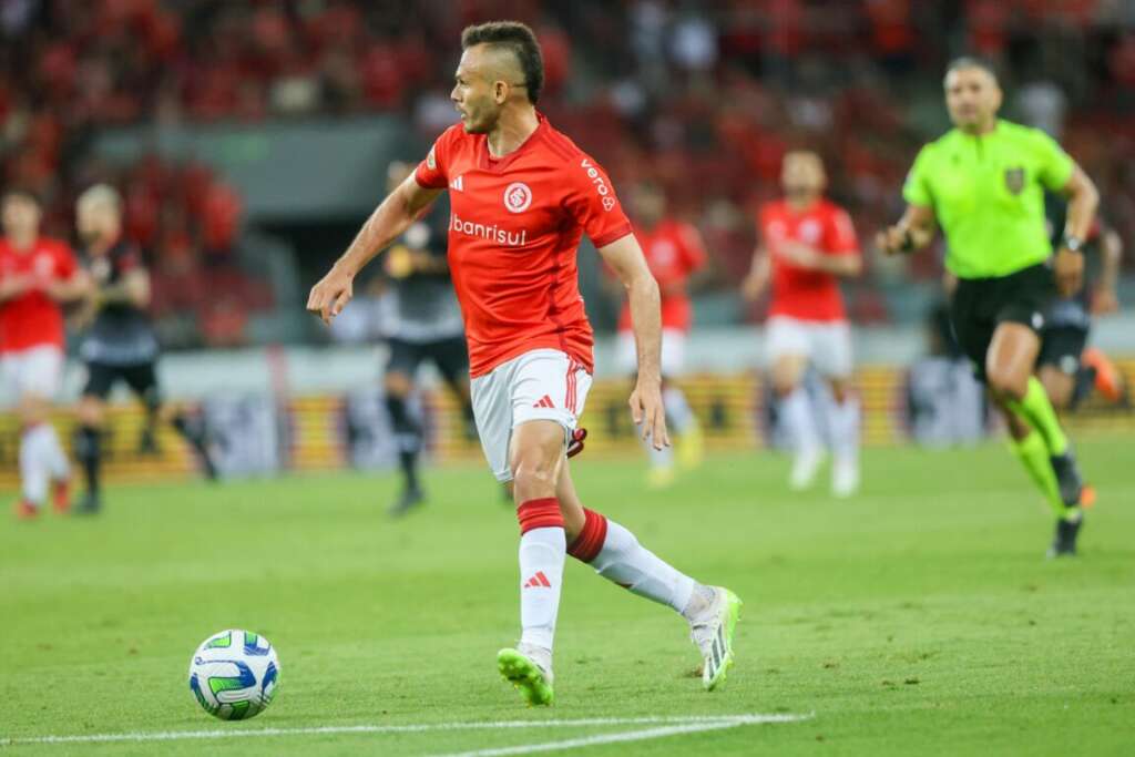 Fluminense tem conversas avançadas para contratar Renê