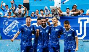 Taubaté 2 x 0 Votuporanguense - Burro da Central consolida reação