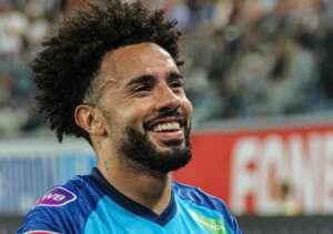 Presidente do Zenit nega acerto de Claudinho com Palmeiras