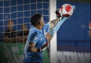 Goleiro brilha, Corinthians elimina o Ituano nos pênaltis e avança na Copinha