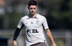 Meia do Corinthians é indiciado por homicídio culposo, mas está liberado para voltar ao Brasil