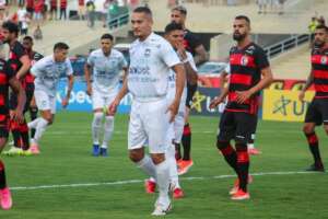 PARAIBANO: Serra Branca desbanca Campinense na estreia da temporada