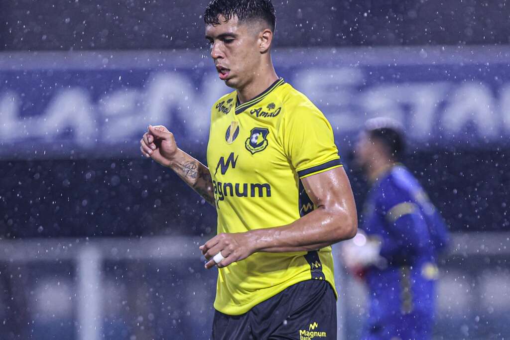 Lesionado, zagueiro do São Bernardo retorna após 11 meses (Foto: Ariston Tavares)