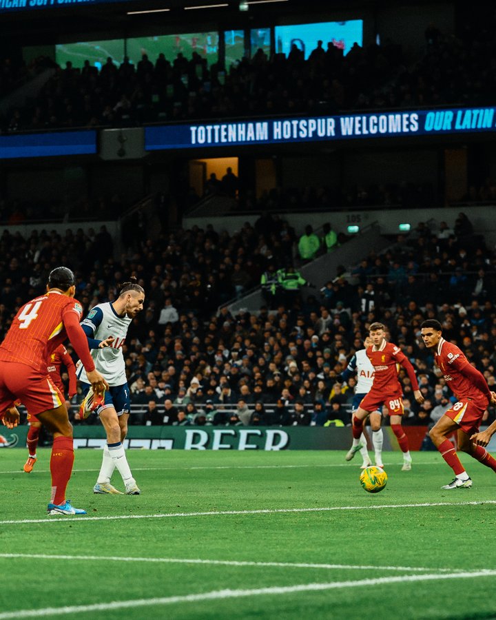 Tottenham bate Liverpool pela semifinal da Copa da Liga Inglesa