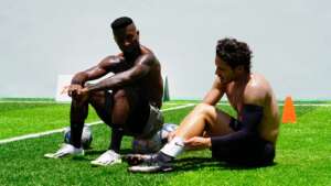 Veiga faz treino intenso de pré-temporada com Zé Roberto antes de reapresentação no Palmeiras