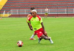 Lateral surpreende e deixa Noroeste após ser contratado em dezembro