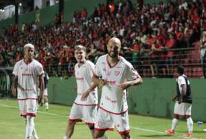 Velo Clube 0 x 2 Noroeste - Carlão crava e Norusca estreia vencendo