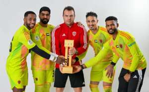 Christopher Sales: Um preparador de goleiros que eleva o nível do futebol árabe