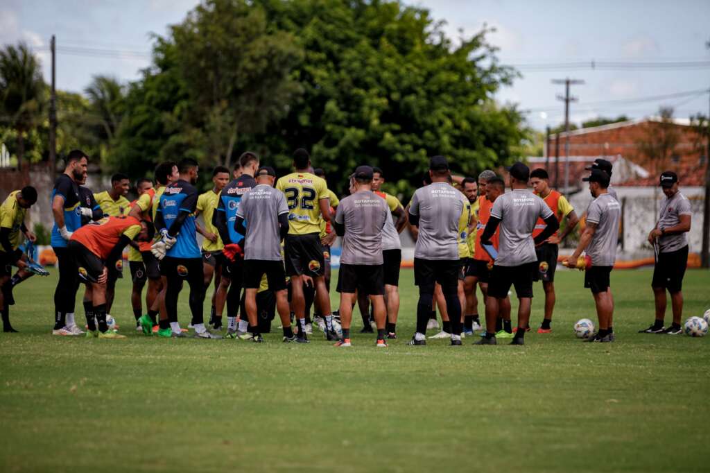 Paraibano: Botafogo-PB tem problemas para enfrentar o Pombal 2 PARAIBANO: Botafogo-PB tem problemas para enfrentar o Pombal (Foto: Cristiano Santos/Botafogo-PB)