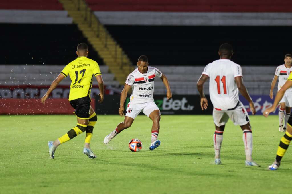 Botafogo-SP 0 x 1 São Bernardo - Vitória na chuva e liderança do Grupo D (Foto: João Victor Menezes de Souza/Agência Botafogo)