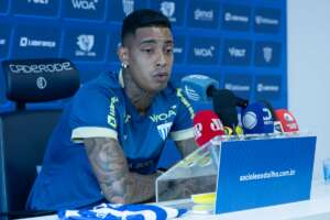 Alef Manga enfatiza grandeza do Avaí e dispara sobre manipulação: ‘O que ficou para trás já foi’