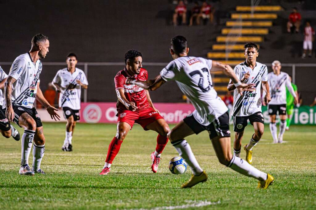 ALAGOANO: Penedense segue 100% em noite de tropeço do CRB 2 ASA CRB sem gols Alagoano