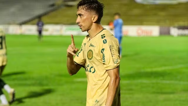 Atlético vantagem intervalo Altos Piauiense