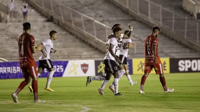 Botafogo líder Paraibano