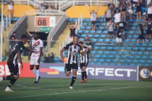 CEARENSE: Ceará mantém 100% e afunda Ferroviário