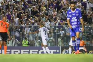 CEARENSE: Ceará amplia sequência com 100%