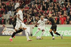 PARANAENSE: Athletico-PR e Cianorte empatam na Ligga Arena