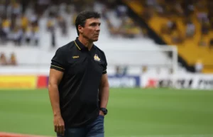 Criciúma solicita uso de VAR contra Joinville após críticas de Zé Ricardo à arbitragem