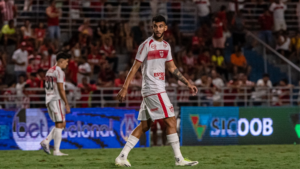 Sem Perotti, Chapecoense contrata Getúlio, ex-Avaí e Vasco