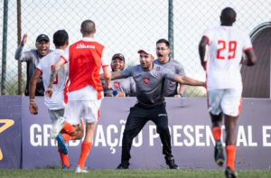 Copinha: Desportivo Brasil empata com Coritiba e avança na liderança do grupo